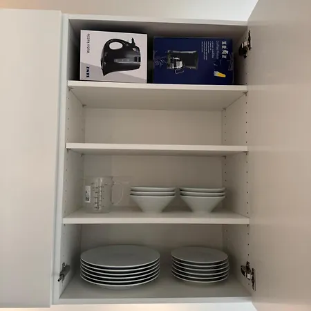 Brand New In Sandviken, Near شقة
